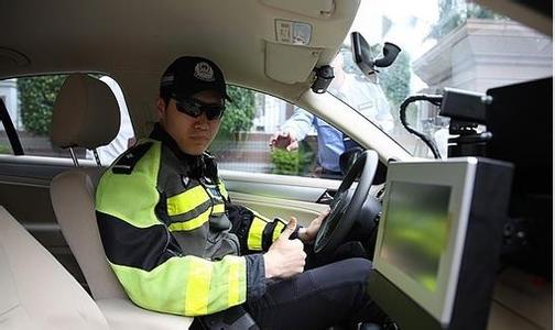 平板式工控機應用于深圳交警“隱形戰車”