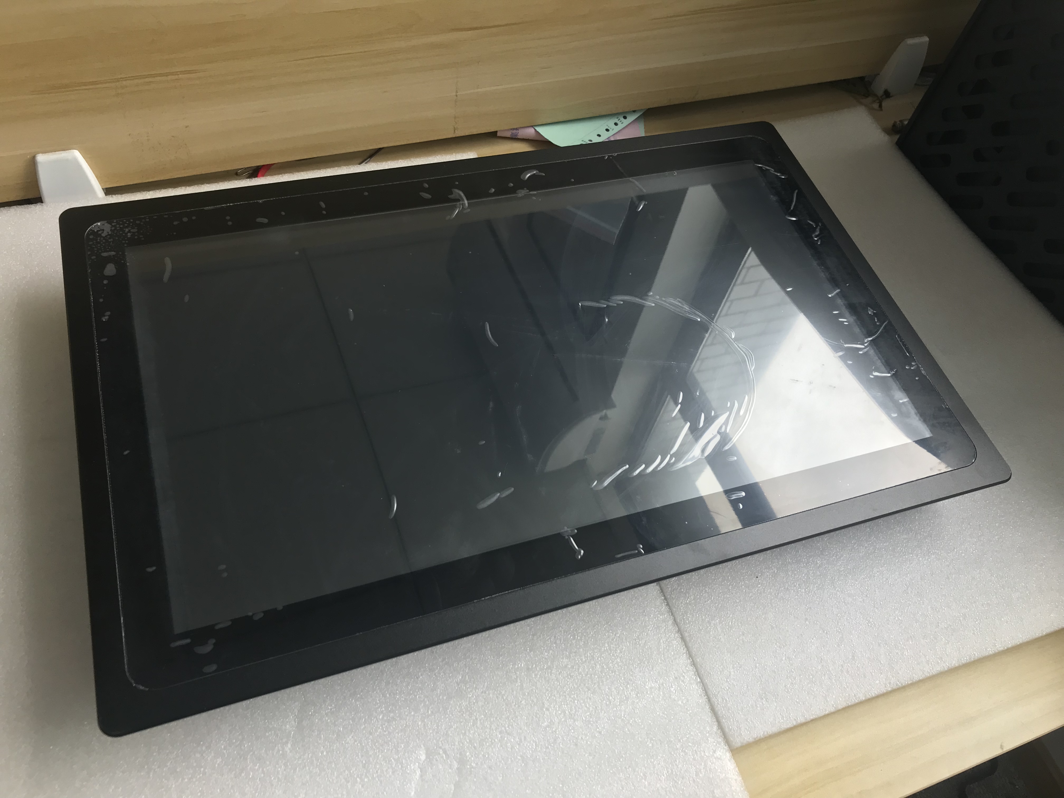 21寸22寸工控一體機電容式觸摸屏工控機